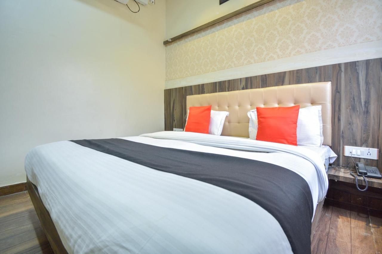 Capital O Moments Inn Amritsar Dış mekan fotoğraf