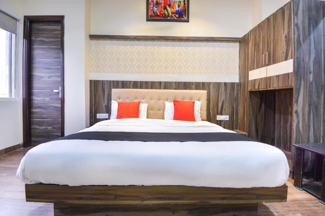 Capital O Moments Inn Amritsar Dış mekan fotoğraf