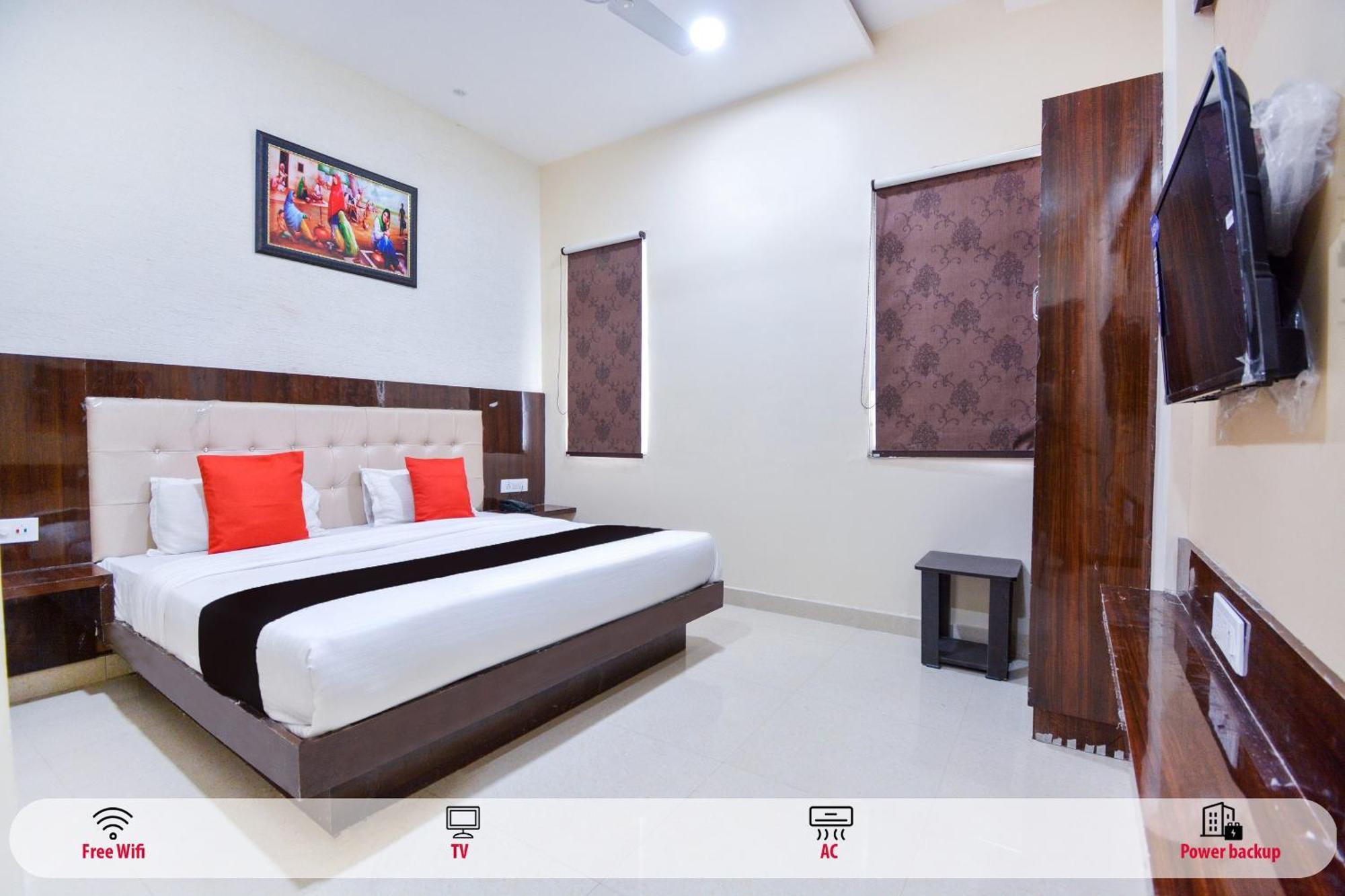 Capital O Moments Inn Amritsar Dış mekan fotoğraf