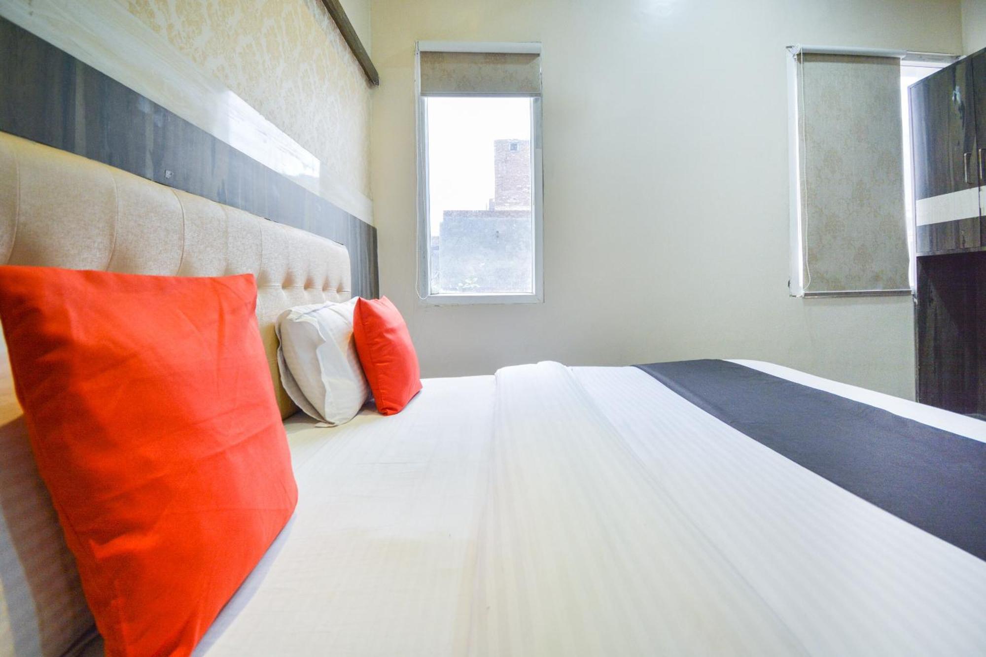 Capital O Moments Inn Amritsar Dış mekan fotoğraf