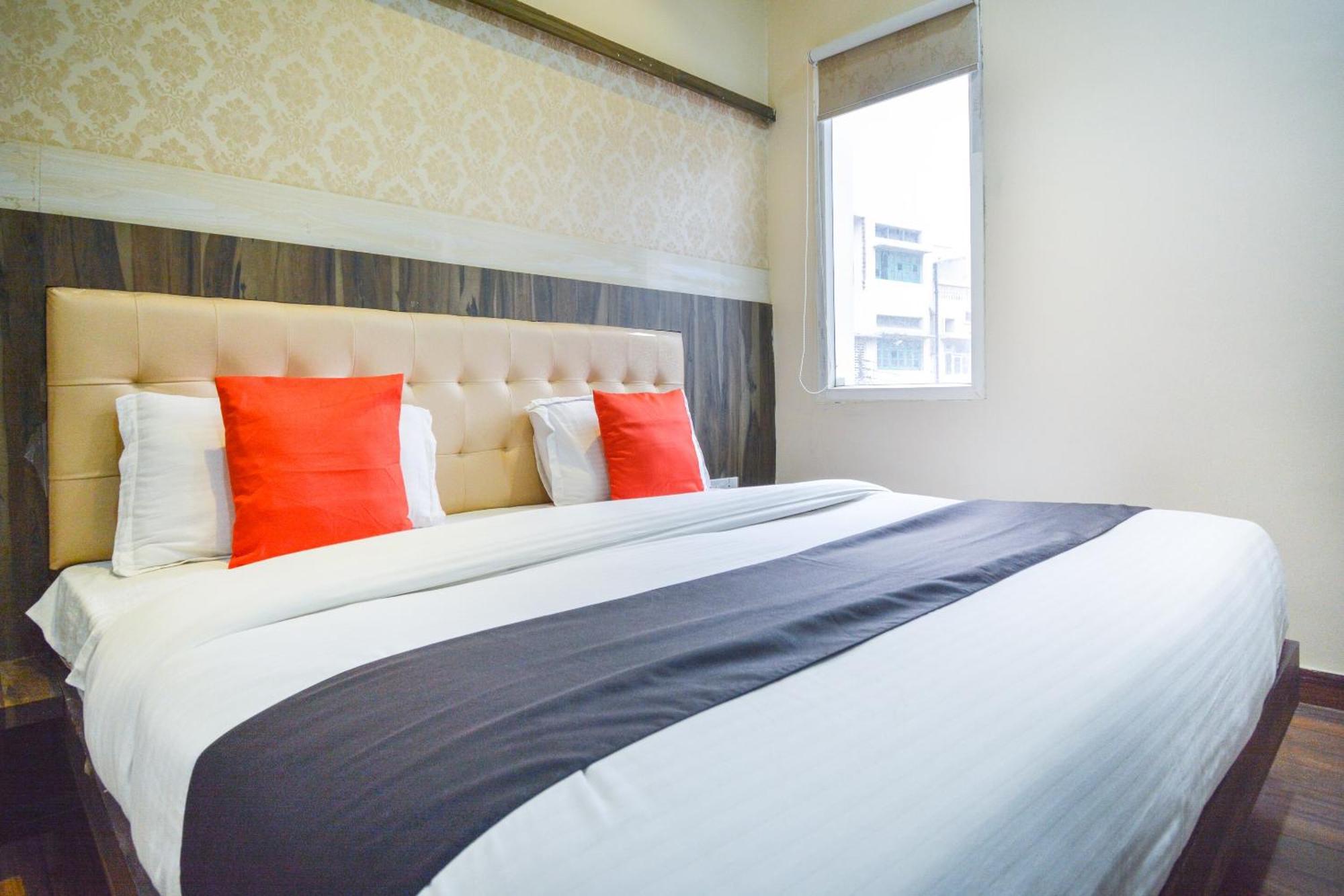 Capital O Moments Inn Amritsar Dış mekan fotoğraf