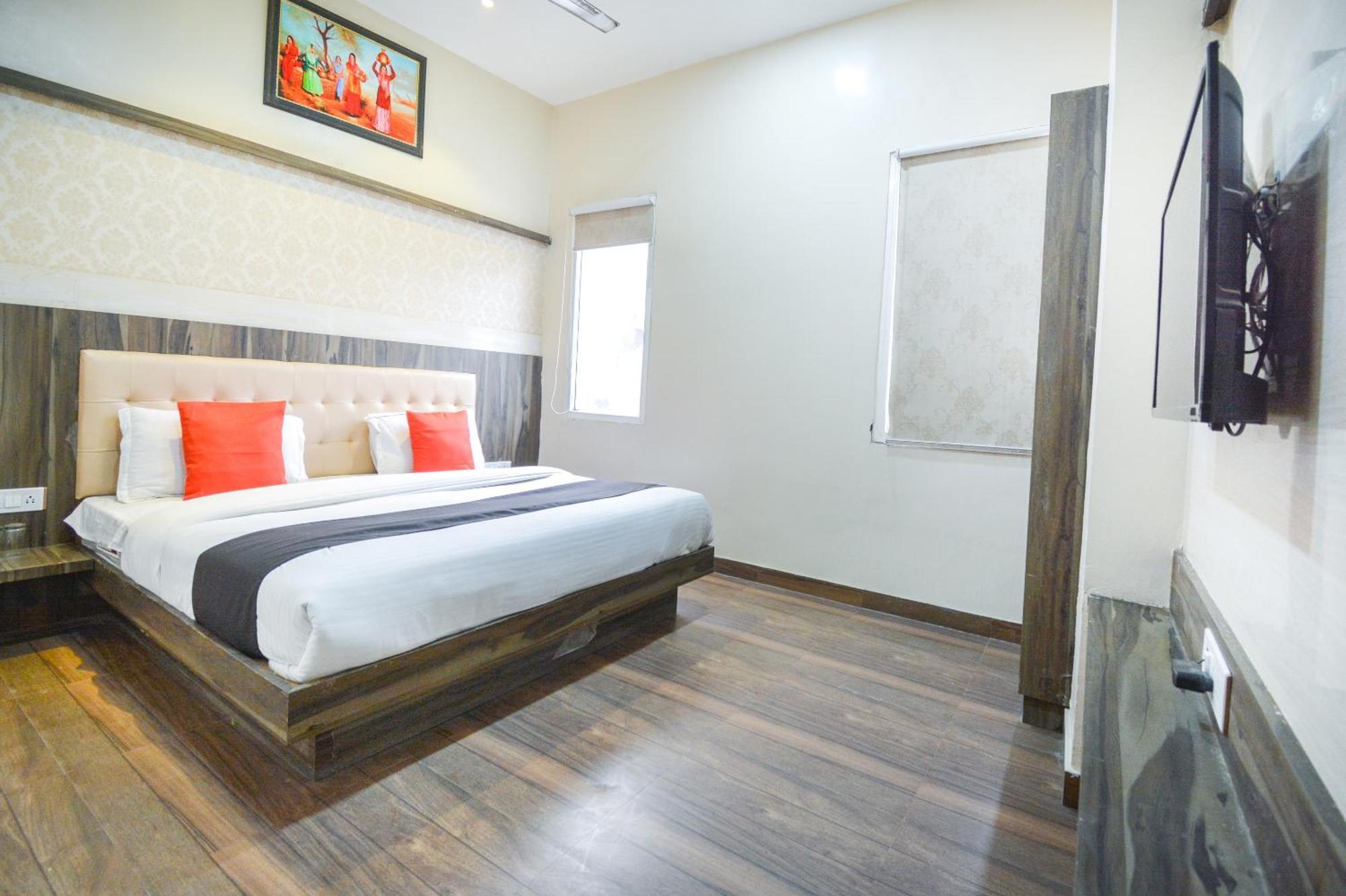 Capital O Moments Inn Amritsar Dış mekan fotoğraf