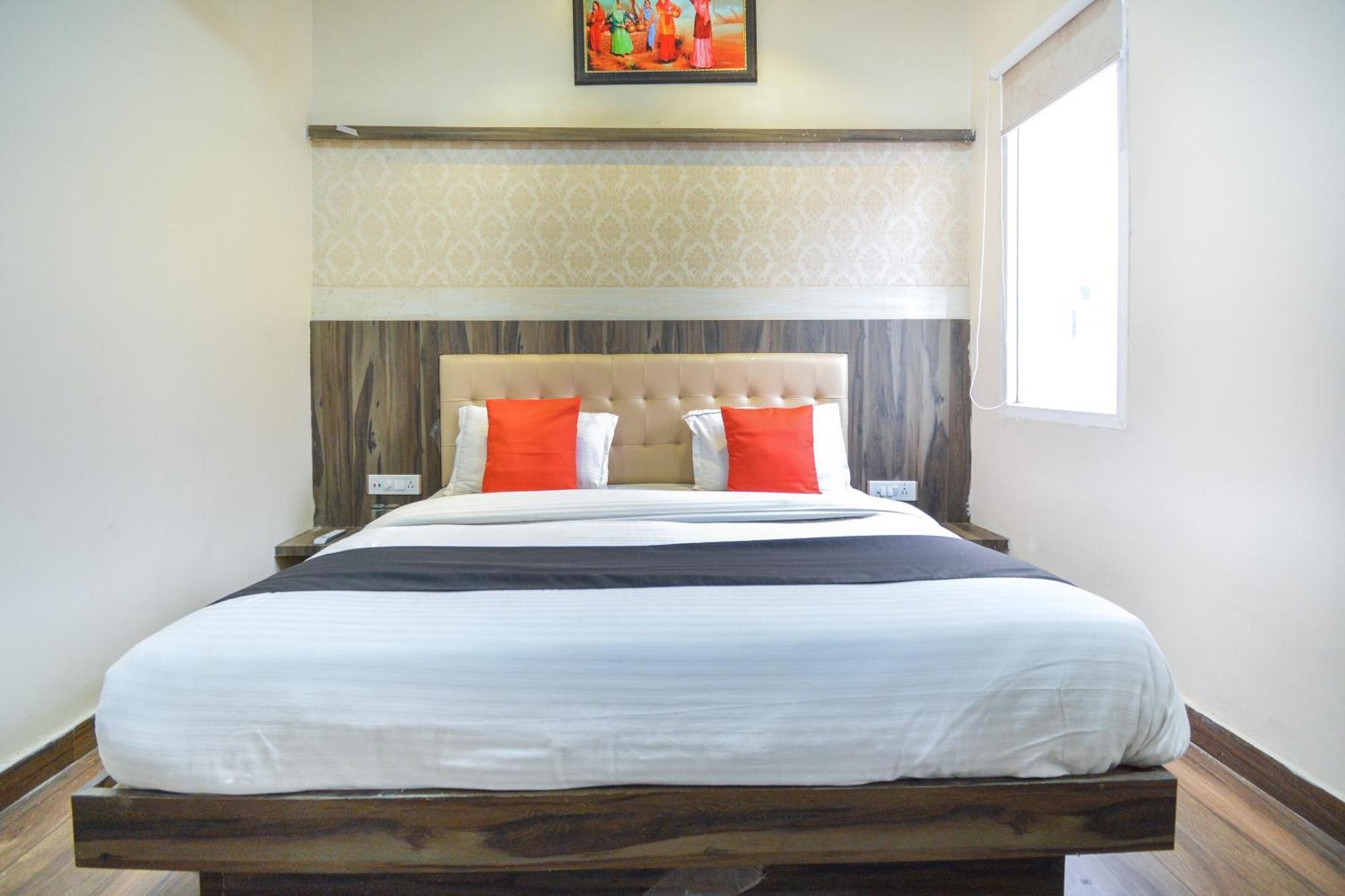 Capital O Moments Inn Amritsar Dış mekan fotoğraf